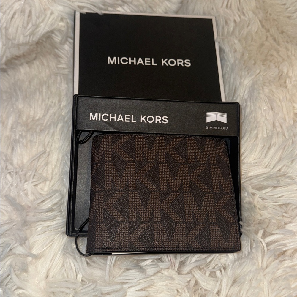 Michael Kors Greyson Logo Slim Billfold Wallet